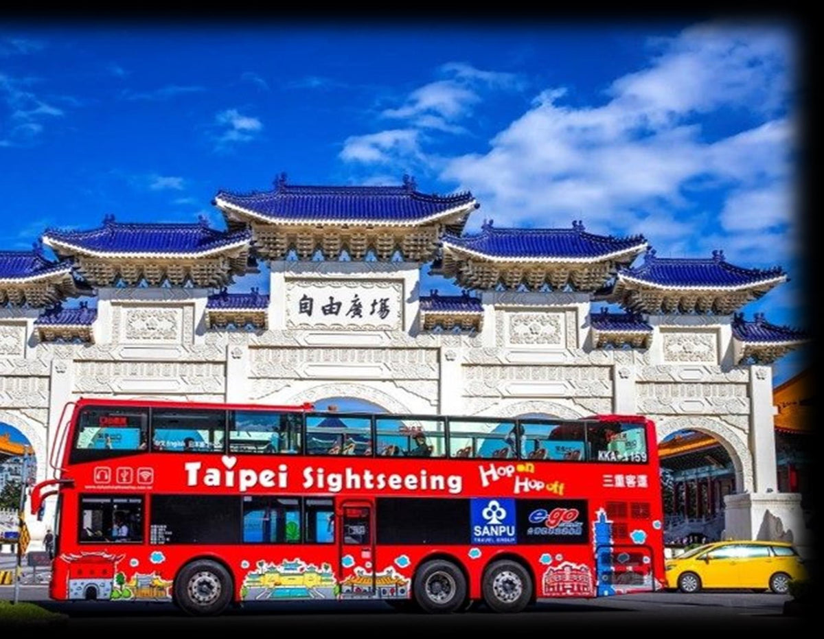Taipei sightseeing double-decker bus built by DAJI
