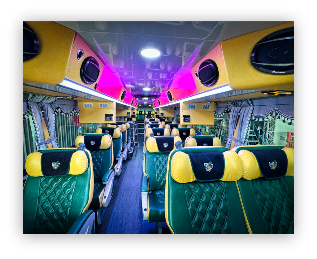 Daji Professional Baseball Team Bus