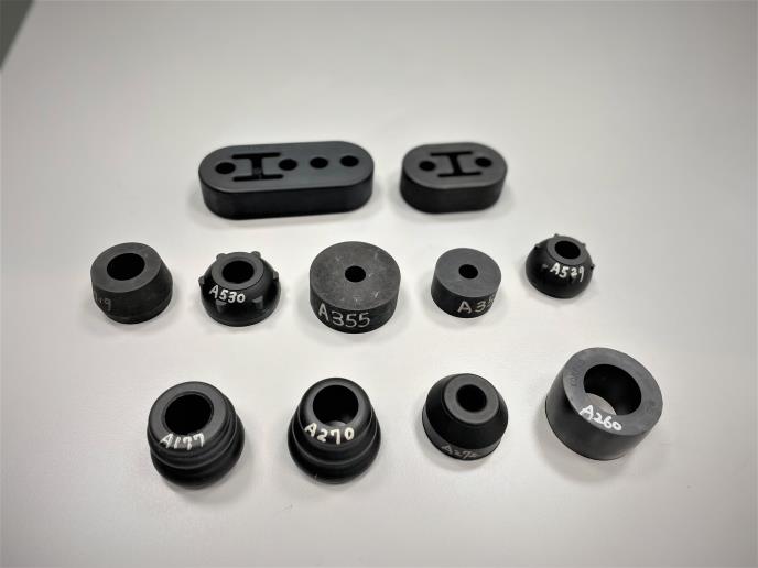 Molded rubber grommets and bushings by Guan Rong